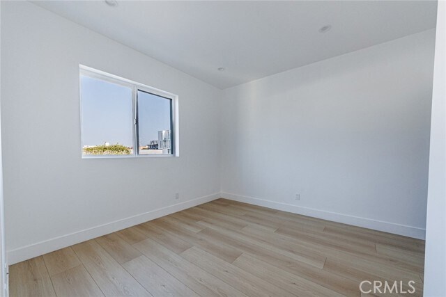 Building Photo - 13461 Beach Ave