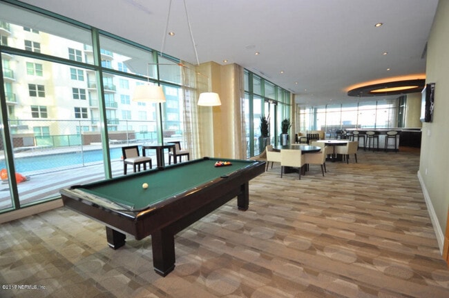 Building Photo - 1431 Riverplace Blvd