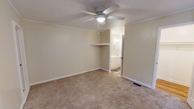 Building Photo - $500 OFF First Month's Rent! 3 Bedrooms wi...