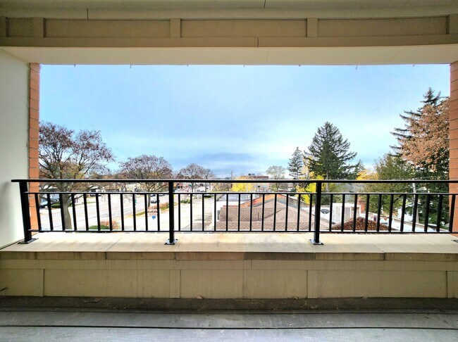 Building Photo - 1202 Waukegan Rd