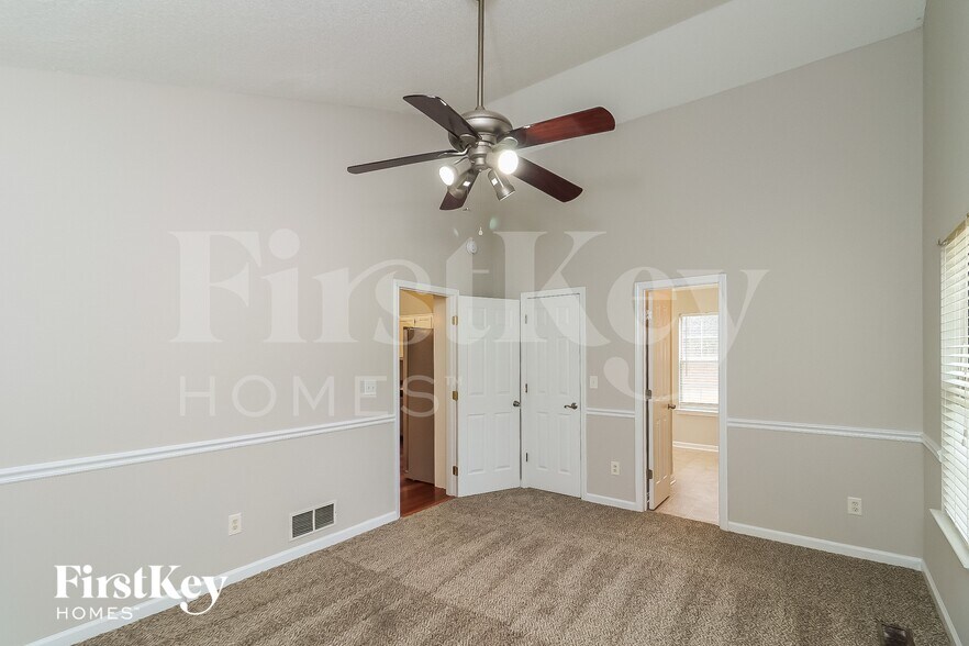 Building Photo - 139 Brooks Mill Ln