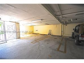 Building Photo - 1005 8th St