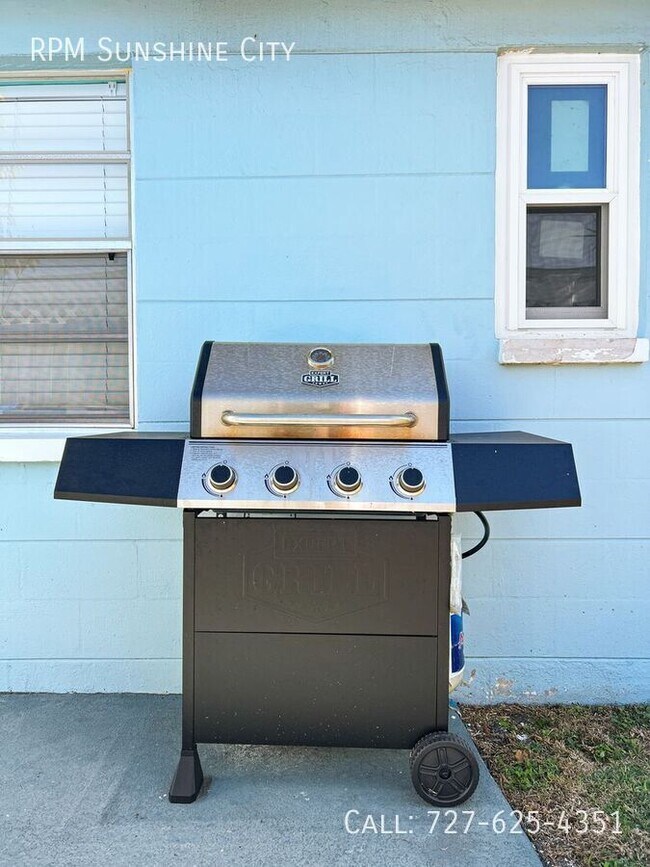 Building Photo - 11400 2nd St E