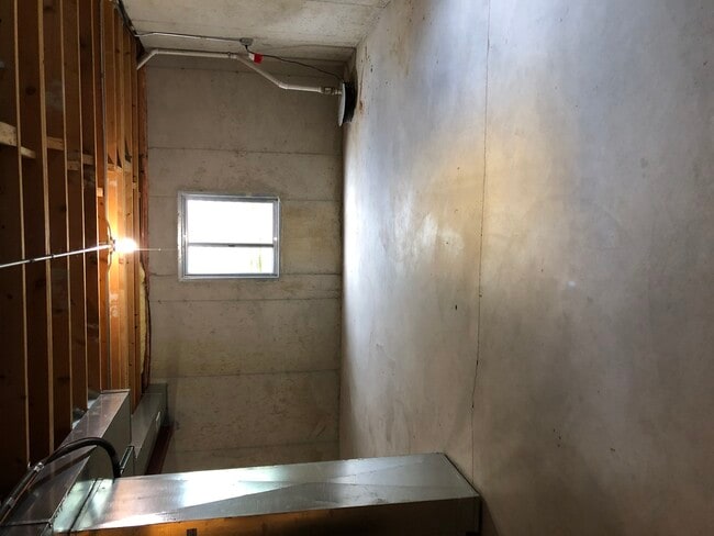 Building Photo - 1860 Fescue Dr
