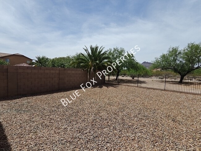 Building Photo - 5322 W Olivine Dr