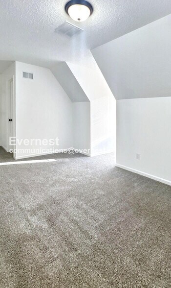Building Photo - 9808 Harris Ave
