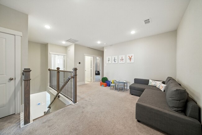 Building Photo - 1518 Callaking Pl