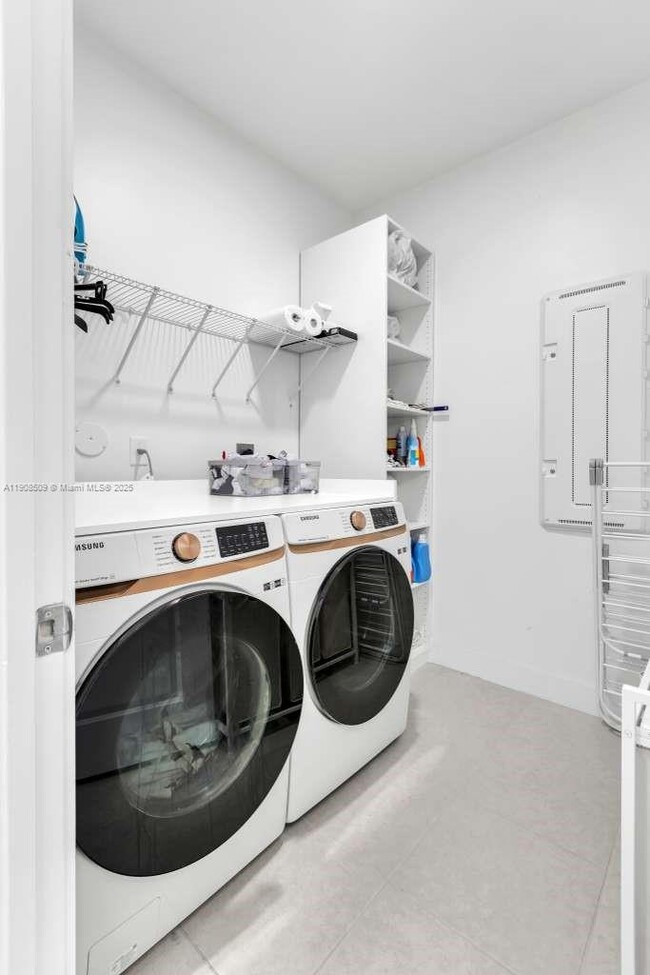 Building Photo - 17353 SW 46th St