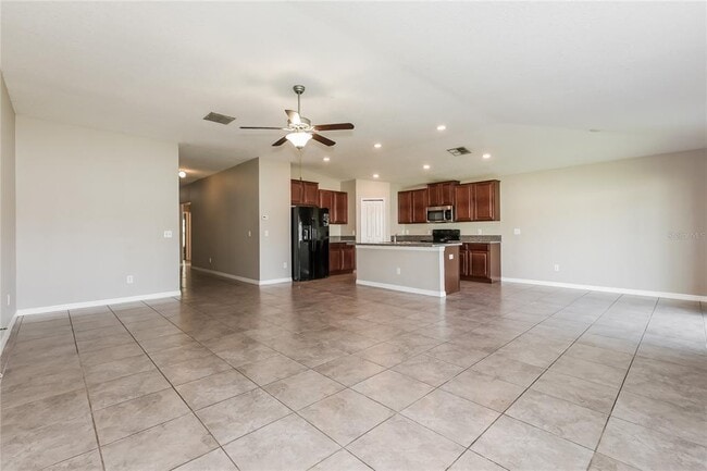 Building Photo - 36124 Stable Wilk Ave