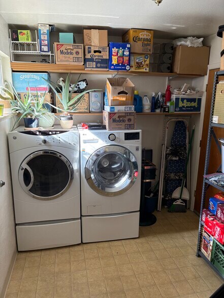 Building Photo - 2020 W 43rd Ave