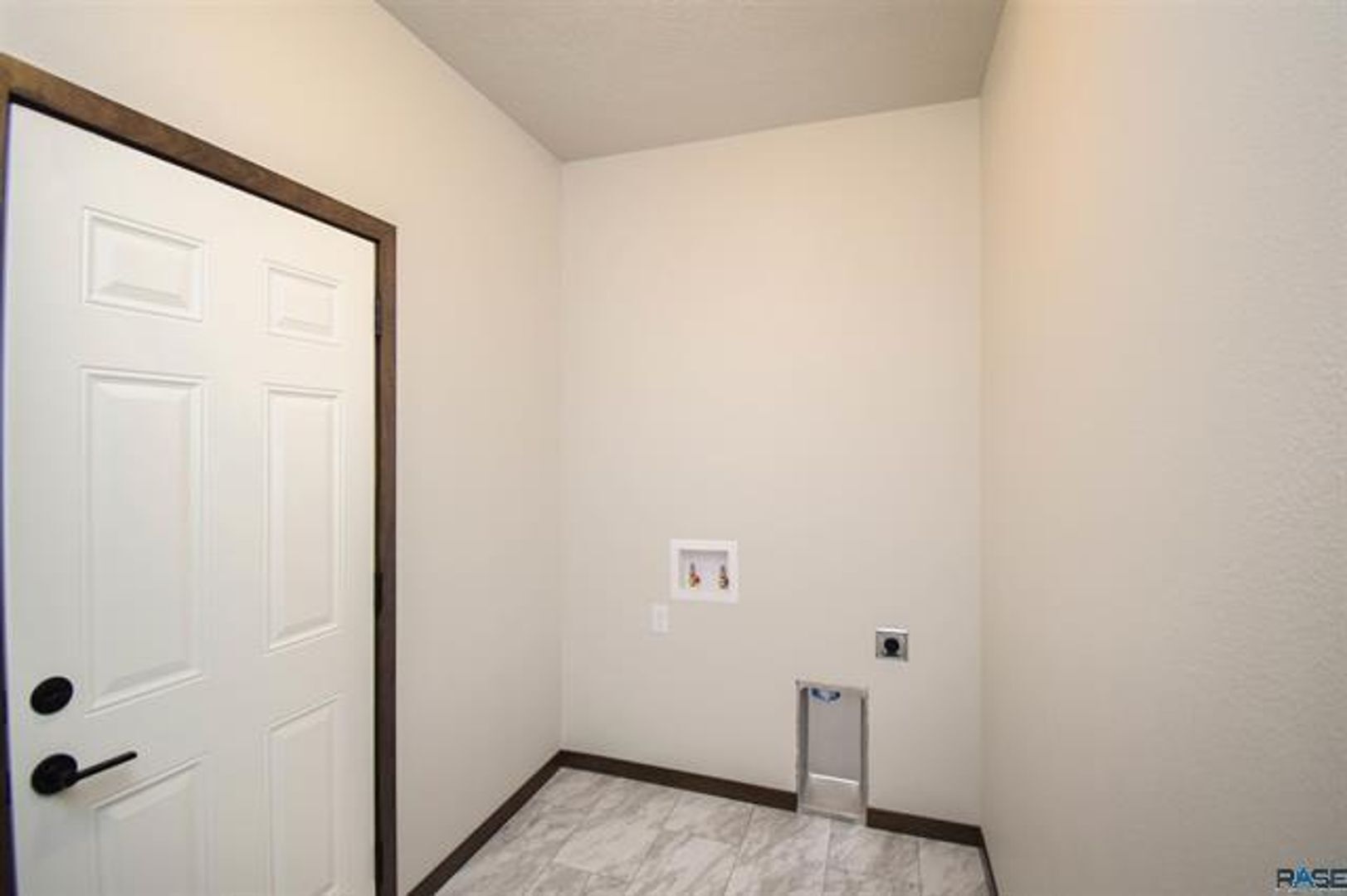 Building Photo - 6205 S Alki Pl
