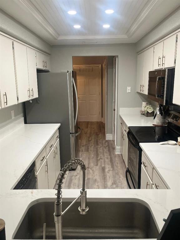 Building Photo - 9726 Tiffany Oaks Ln
