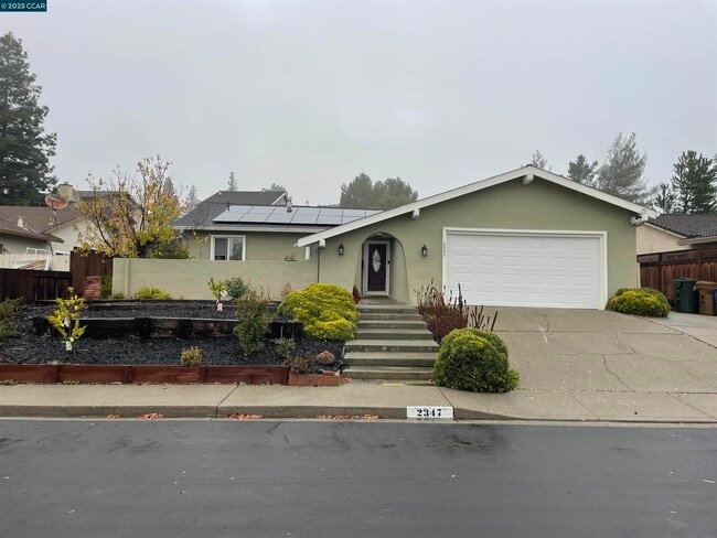 Primary Photo - 2347 Pinnacle Dr