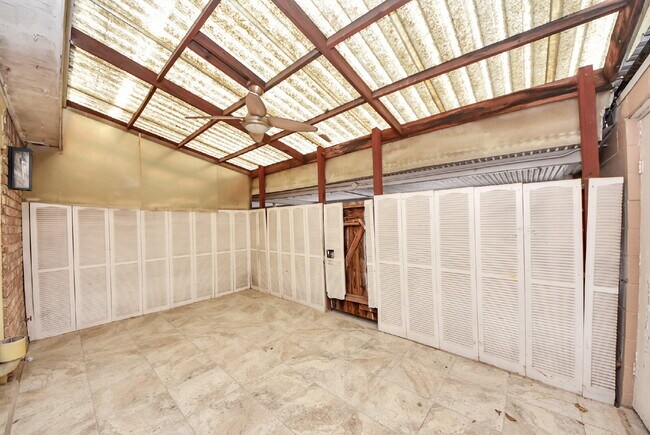 Building Photo - 6710 Biggs Ct