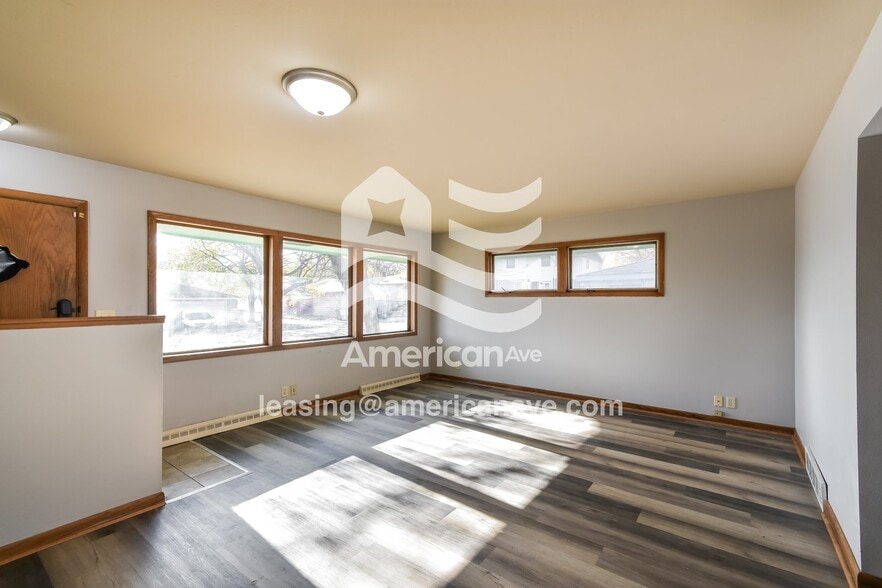 Building Photo - 7506 W Glendale Ave