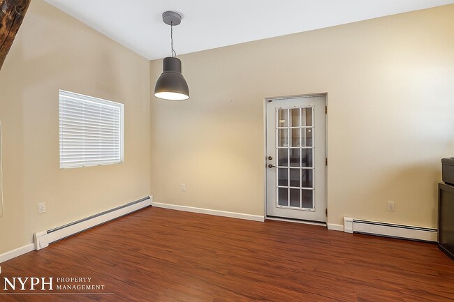 Building Photo - 5113 Cedarvale Rd