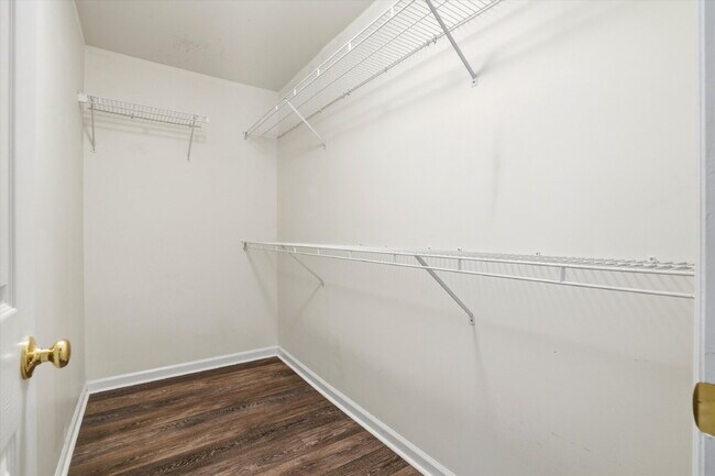 Building Photo - "Exquisite 4-Bed Sanctuary with Cozy Fireplace & Spacious 2,204 Square Foot Layout on Willoughby ...