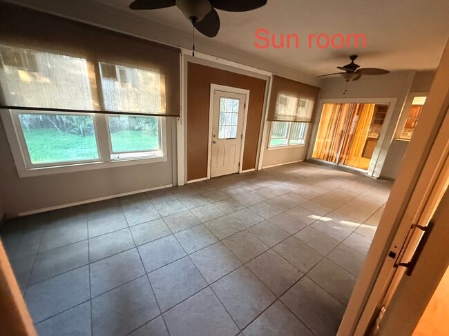 Building Photo - 1804 SW 65th Dr