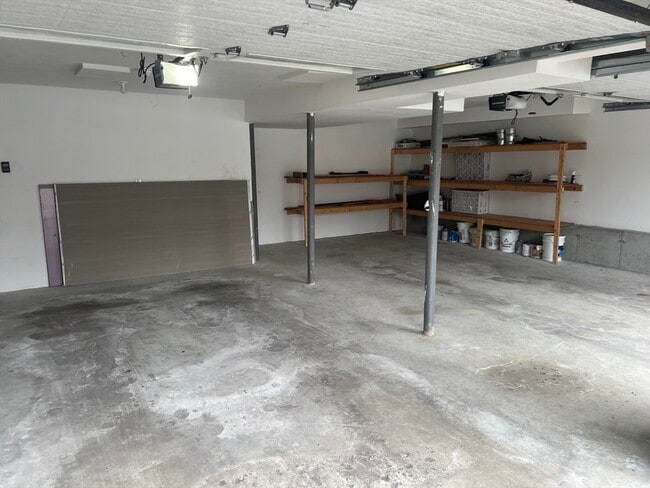 Building Photo - 131 Merrill Ave