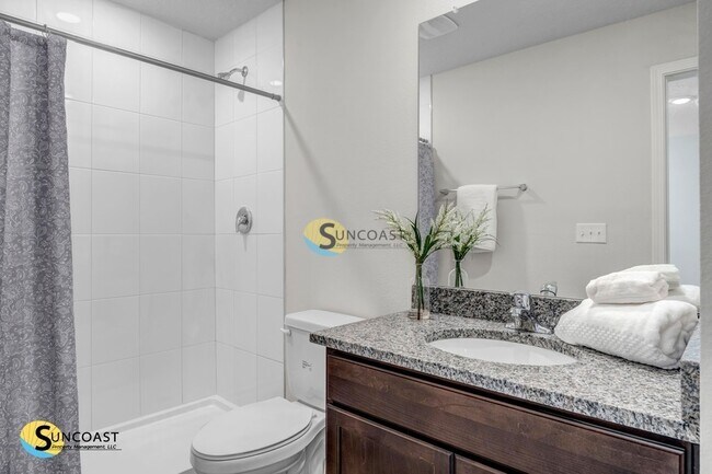 Building Photo - 6444 Sweetbay Ln