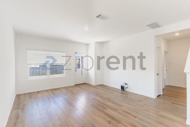 Building Photo - 500 Arnage Dr