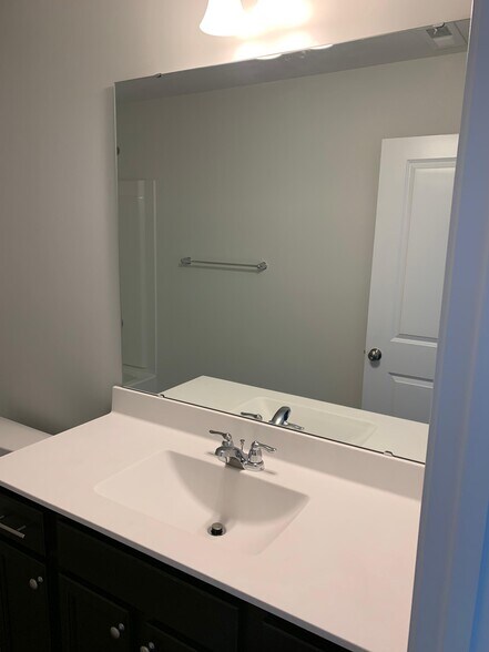 Building Photo - 5316 Daydream Dr