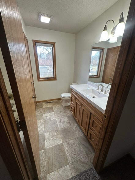 Building Photo - 1802 Talen St