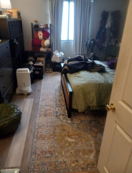 Building Photo - 566 Washington St