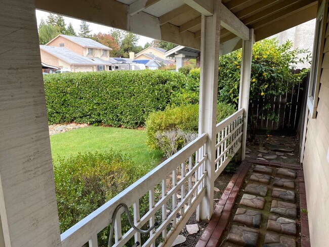 Building Photo - 369 Limerick Way