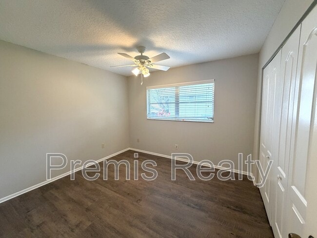 Building Photo - 1624 Heather Pl