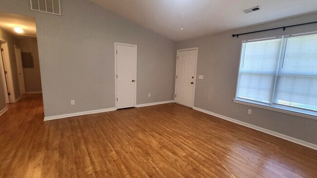 Building Photo - Available Now: Three Bedroom House in Tayl...
