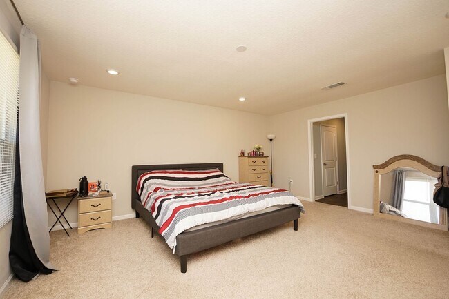 Building Photo - 904 Merganser Way