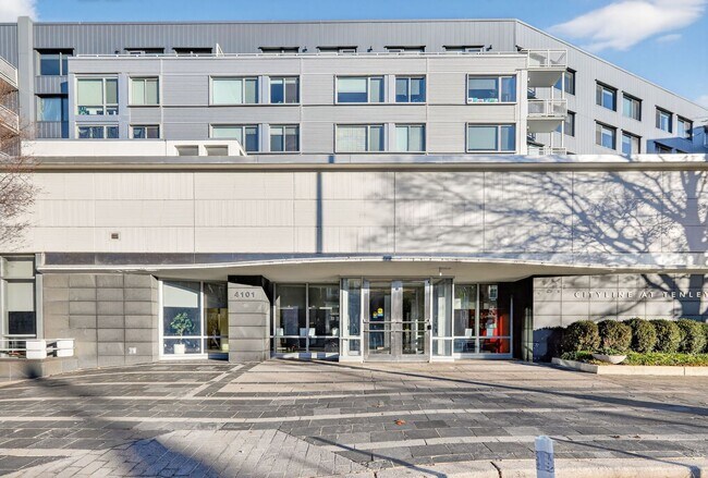 Primary Photo - One Bed One Bath Condo in Tenleytown