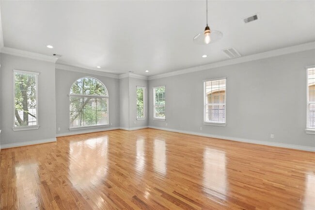 Building Photo - 1602 Colorado St