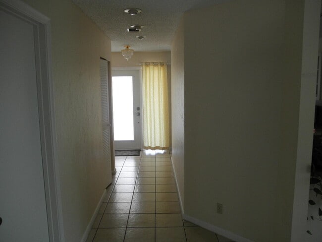 Building Photo - 401 NW 23rd St