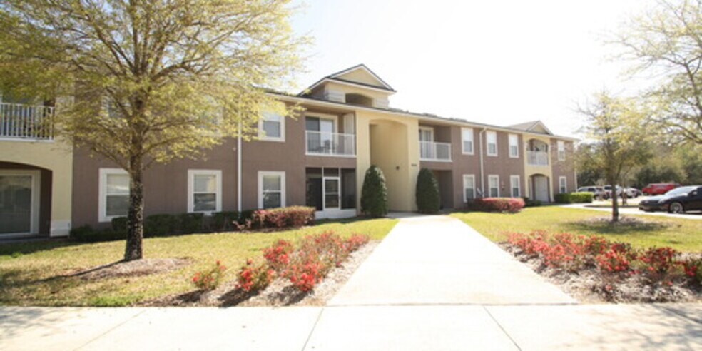 Primary Photo - 6985 Ortega Woods Dr