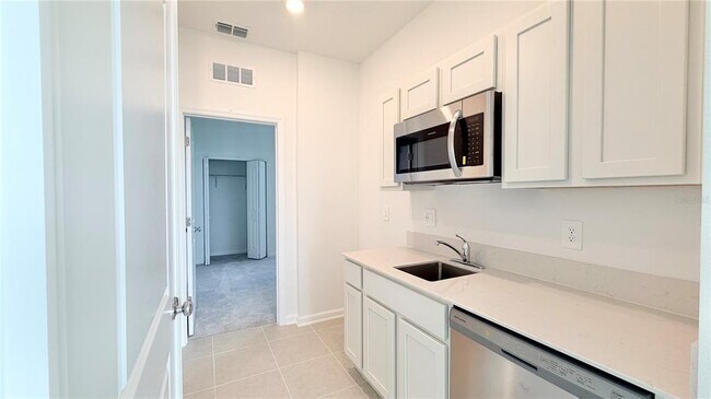 Building Photo - 5177 Green Belt Dr