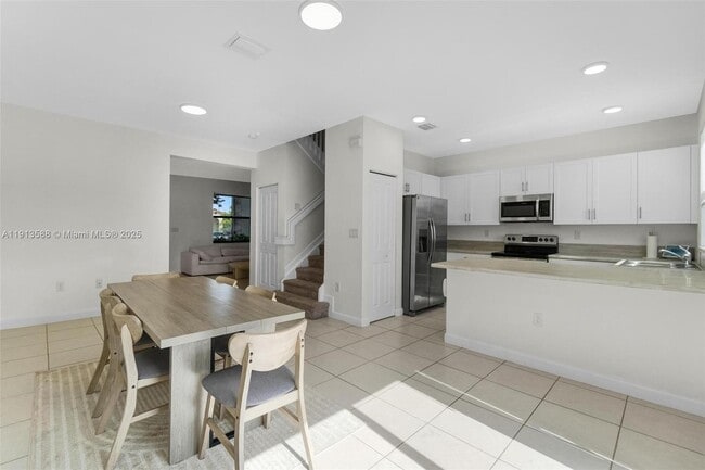 Building Photo - 10158 SW 228th Terrace