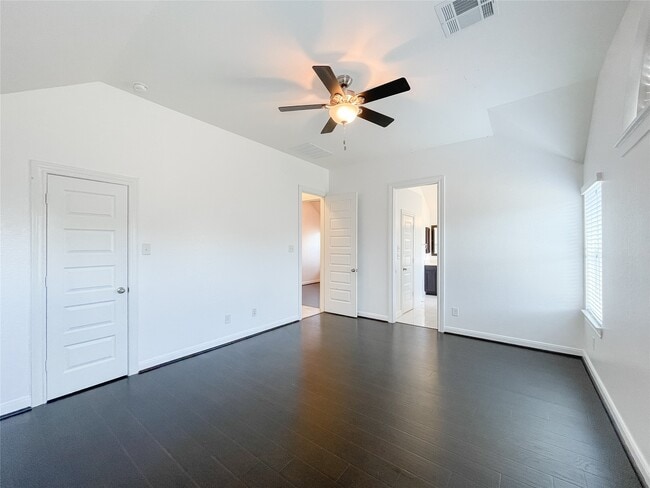 Building Photo - 18126 Golden Falls Ln