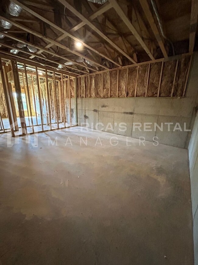 Building Photo - Home for Rent in Bessemer, AL!!! Available to View Now!!!