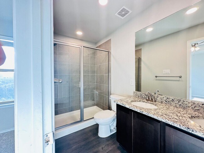 Building Photo - 5611 Rio Cyn