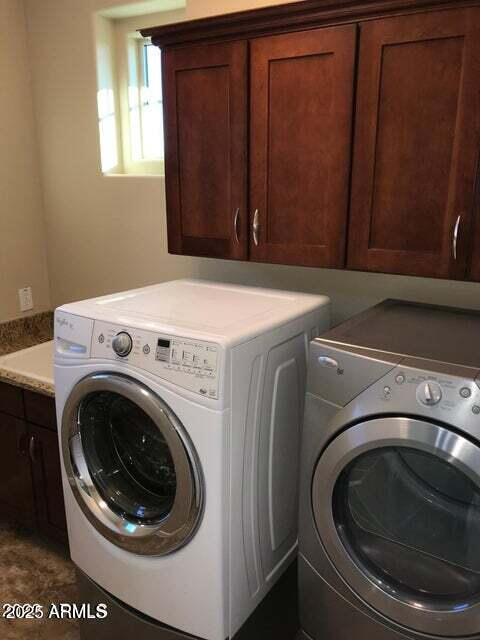 Building Photo - 3838 E Cat Balue Dr