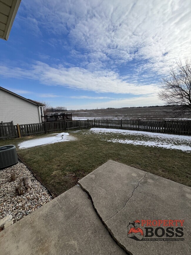 Building Photo - 925 W 89th Pl
