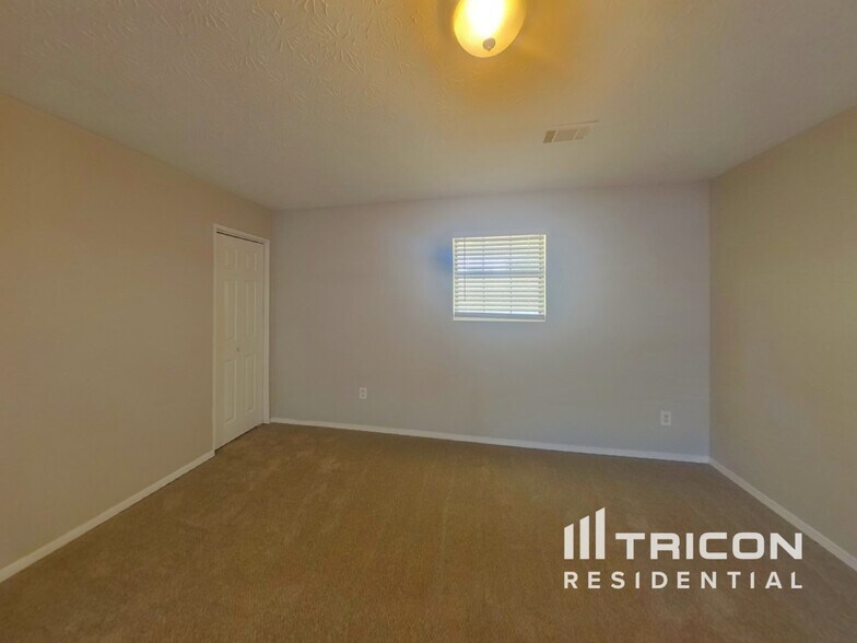 Building Photo - 2053 Stablewood Cove