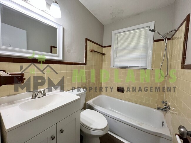 Building Photo - 948 Betsy Dr