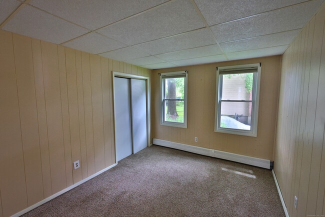 Building Photo - 117 Everett St