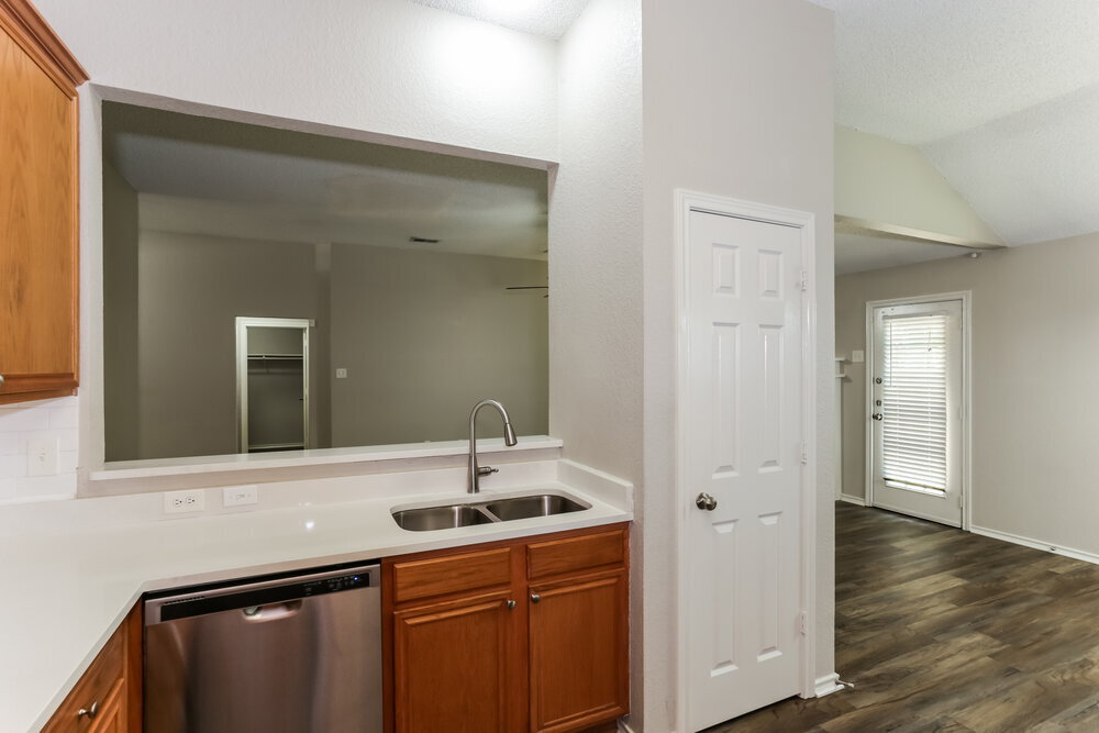 Building Photo - 1512 Fern Dr