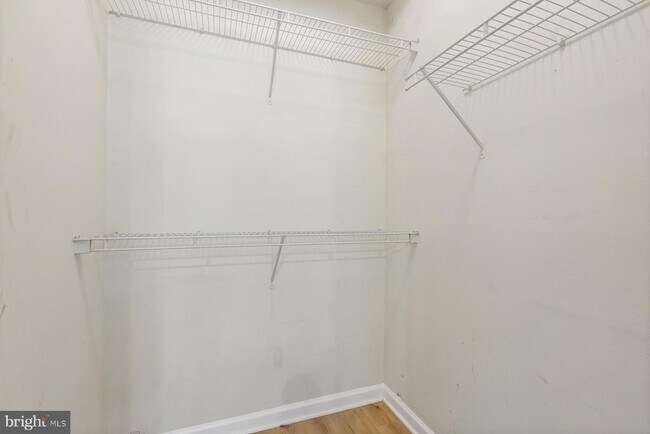 Building Photo - 12945 Centre Park Cir