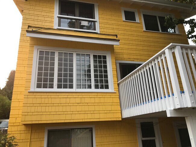 Building Photo - 5228 20th Ave NE