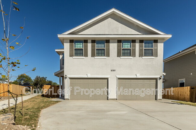 Building Photo - 10351 Lynwood Crk